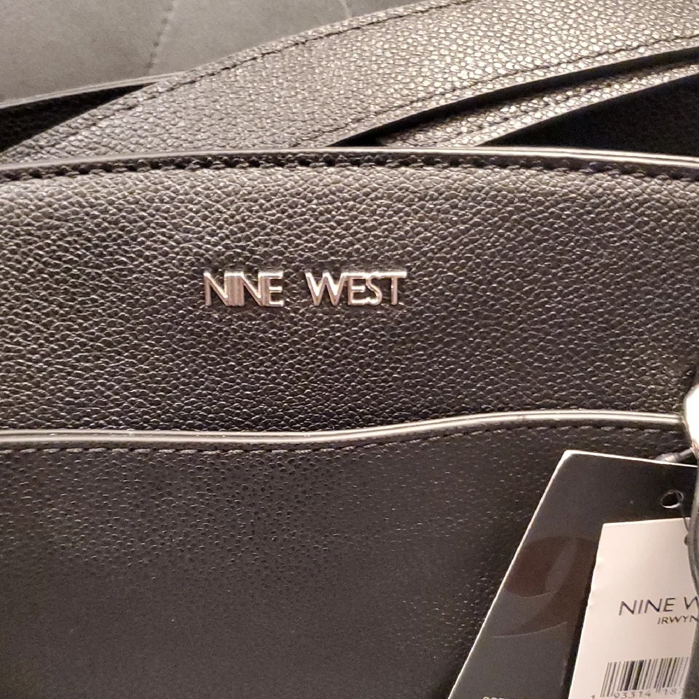 Nine West Elegant Black Purse W Bonus Mini Purse.. - Picture 2 of 15